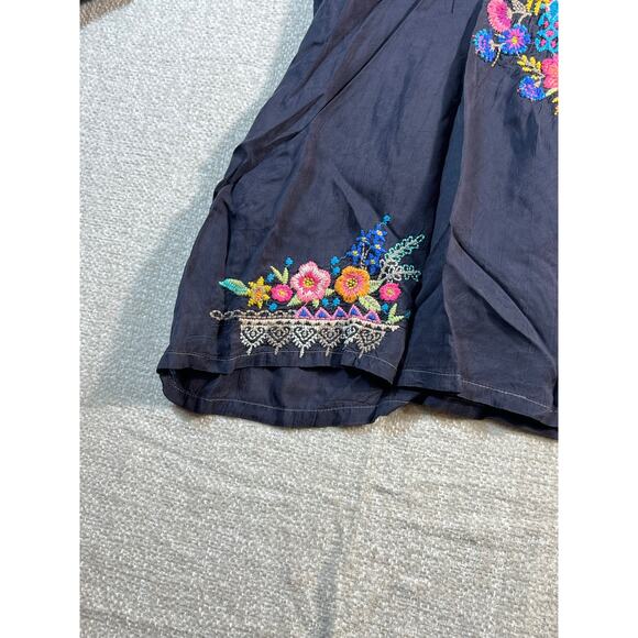 Johnny Was Women’s Medium Black Floral Embroidered ¾-Sleeve ½-Button Shirt Boho - Picture 11 of 12